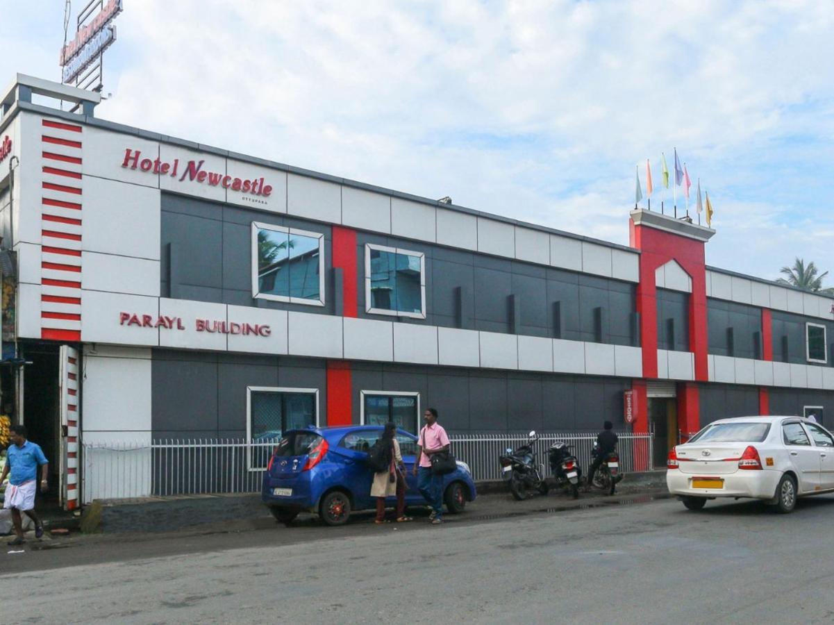 Wadakkanchery Hotel Newcastle מראה חיצוני תמונה